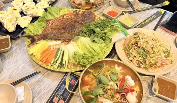 Quán Local Đông Dân Bản Địa Ở Cát Bà: Những Nơi Mình Thấy Đáng Thử 1 Quán local đông dân bản địa ở cát bà